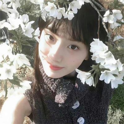 推动摇篮的手